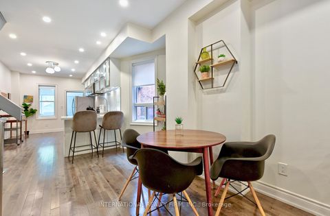 Photo 8 at 717 Palmerston Avenue, Annex, Toronto