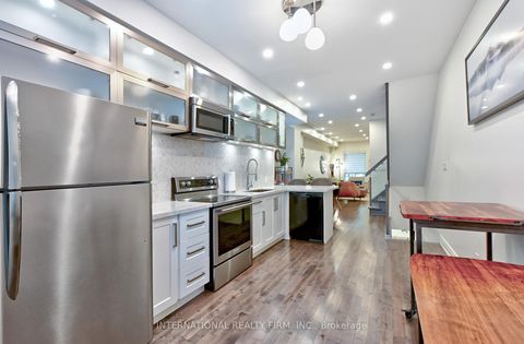 Photo 12 at 717 Palmerston Avenue, Annex, Toronto