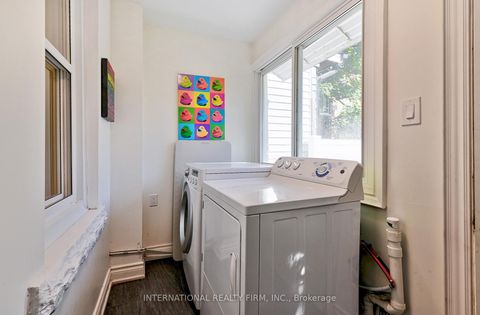 Photo 15 at 717 Palmerston Avenue, Annex, Toronto