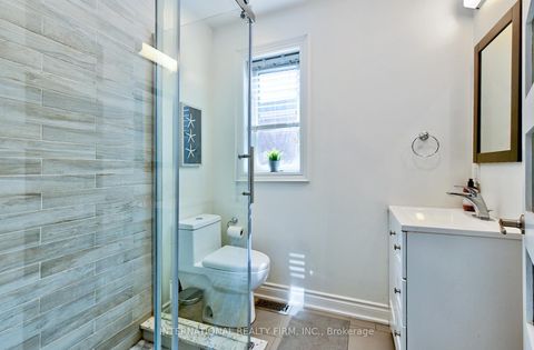 Photo 19 at 717 Palmerston Avenue, Annex, Toronto