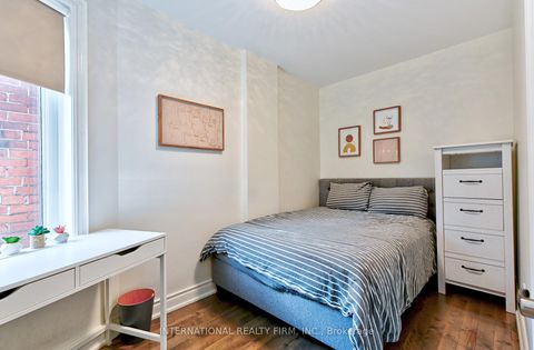 Photo 20 at 717 Palmerston Avenue, Annex, Toronto