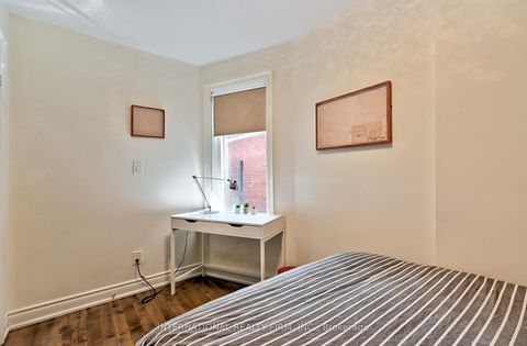 Photo 21 at 717 Palmerston Avenue, Annex, Toronto