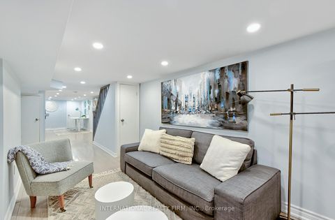 Photo 29 at 717 Palmerston Avenue, Annex, Toronto