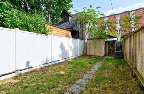 Photo 30 at 717 Palmerston Avenue, Annex, Toronto