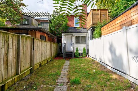 Photo 31 at 717 Palmerston Avenue, Annex, Toronto
