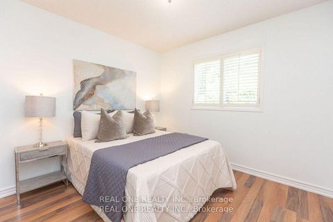 Photo 19 at 31 Cougar Court, Devonsleigh, Richmond Hill