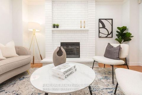 Photo 24 at 31 Cougar Court, Devonsleigh, Richmond Hill