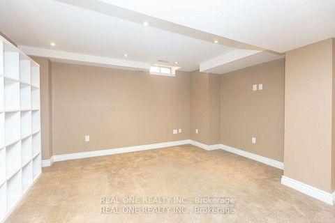 Photo 27 at 31 Cougar Court, Devonsleigh, Richmond Hill