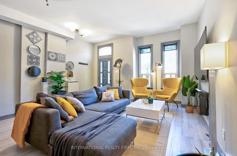 Photo 6 at 108 Shaw Street, Bellwoods, Toronto