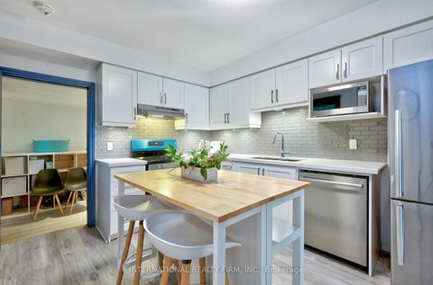 Photo 11 at 108 Shaw Street, Bellwoods, Toronto