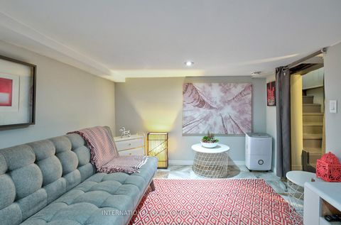 Photo 24 at 108 Shaw Street, Bellwoods, Toronto