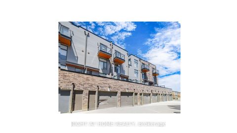 Photo 2 at 111 GREEN GARDENS Boulevard, Lawrence, Toronto