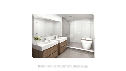 Photo 12 at 111 GREEN GARDENS Boulevard, Lawrence, Toronto