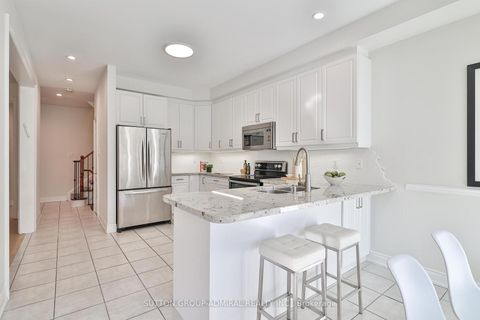 Photo 7 at 473 Apple Blossom Drive, Patterson, Vaughan