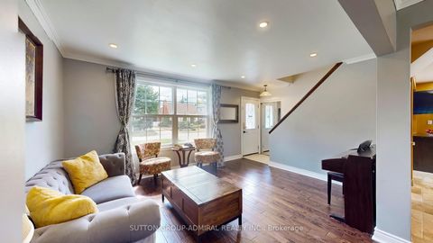 Photo 2 at 78 Goulding Avenue, Newtonbrook West, Toronto