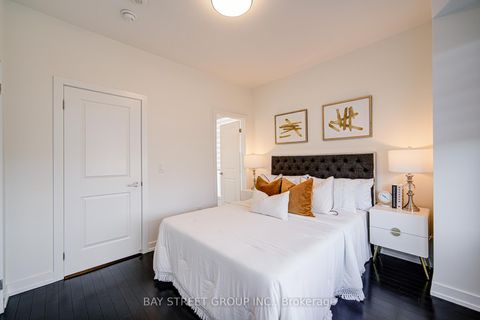 Photo 13 at 187 Salterton Circle, Maple, Vaughan