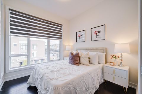 Photo 15 at 187 Salterton Circle, Maple, Vaughan