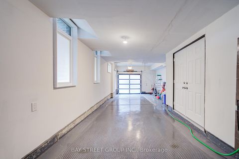 Photo 26 at 187 Salterton Circle, Maple, Vaughan