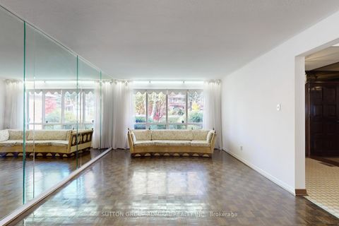 Photo 2 at 35 Nevada Avenue, Newtonbrook East, Toronto