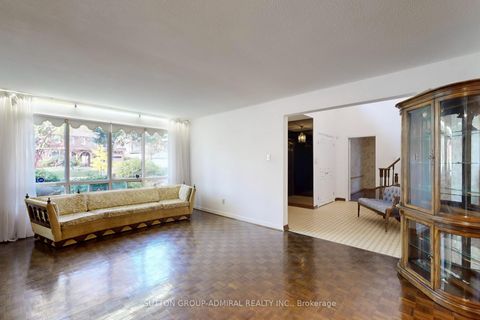 Photo 3 at 35 Nevada Avenue, Newtonbrook East, Toronto