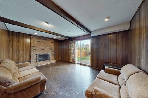 Photo 10 at 35 Nevada Avenue, Newtonbrook East, Toronto