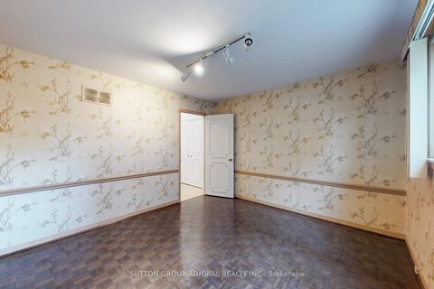 Photo 14 at 35 Nevada Avenue, Newtonbrook East, Toronto