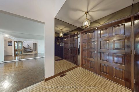 Photo 16 at 35 Nevada Avenue, Newtonbrook East, Toronto