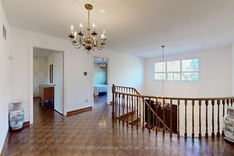 Photo 22 at 35 Nevada Avenue, Newtonbrook East, Toronto