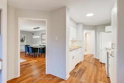 Photo 15 at 303 - 25 Maitland Street, Yonge Corridor, Toronto