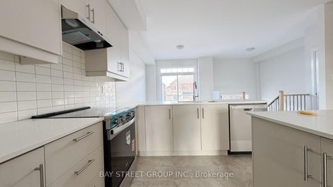 Photo 6 at 167 Seguin Street, Oak Ridges, Richmond Hill