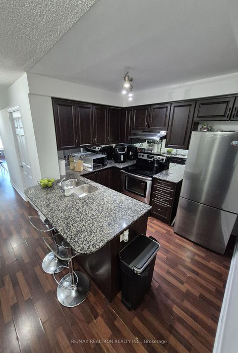 Photo 6 at 527 - 60 Fairfax Crescent, Birchmount, Toronto
