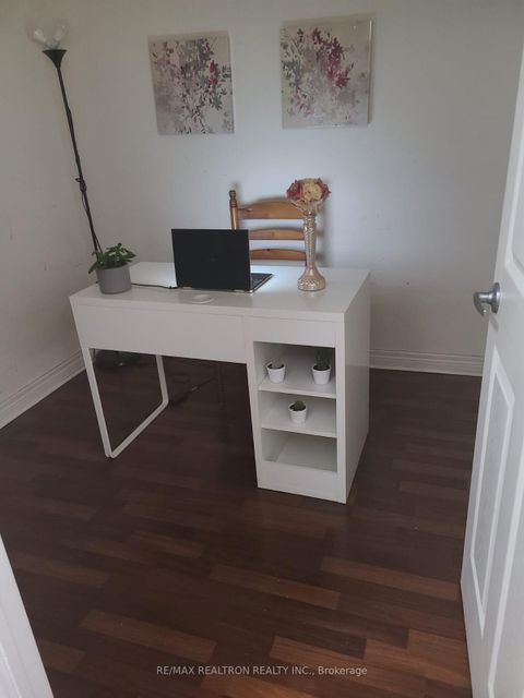 Photo 13 at 527 - 60 Fairfax Crescent, Birchmount, Toronto