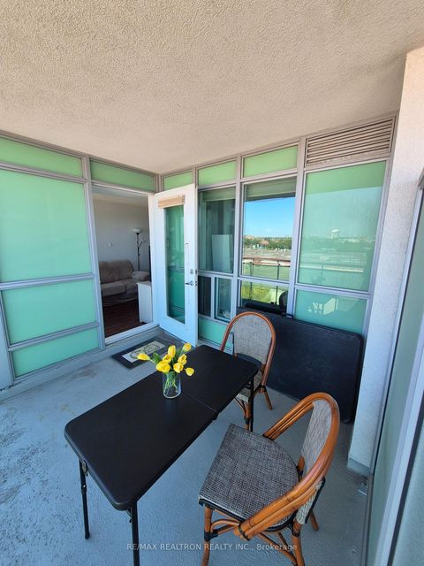 Photo 18 at 527 - 60 Fairfax Crescent, Birchmount, Toronto