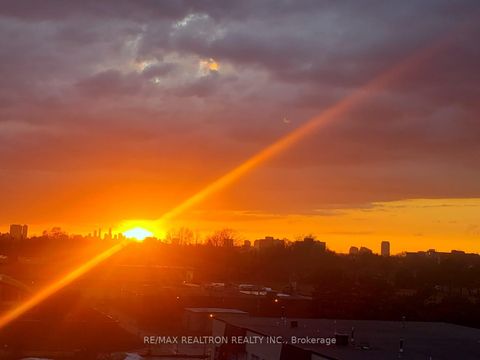 Photo 21 at 527 - 60 Fairfax Crescent, Birchmount, Toronto