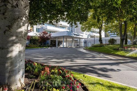 Photo 2 at 1008 - 10 Parkway Forest Drive, Henry Farm, Toronto