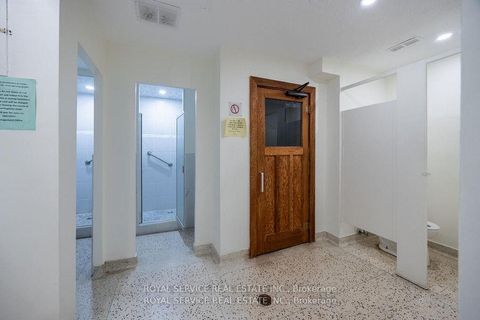 Photo 6 at 1008 - 10 Parkway Forest Drive, Henry Farm, Toronto