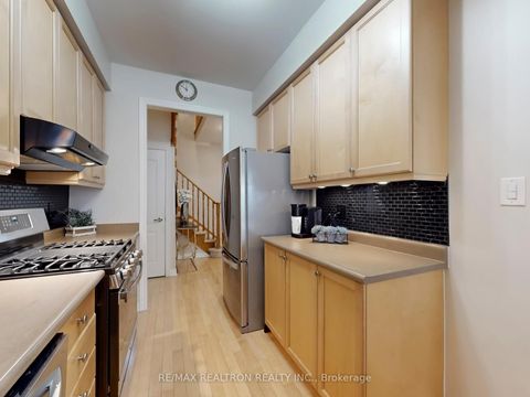 Photo 20 at 39 Venture Avenue, Rouge Woods, Richmond Hill