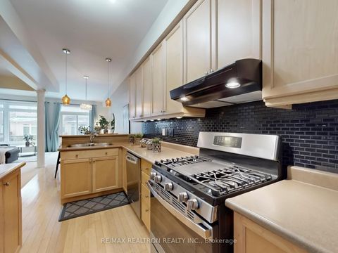 Photo 21 at 39 Venture Avenue, Rouge Woods, Richmond Hill