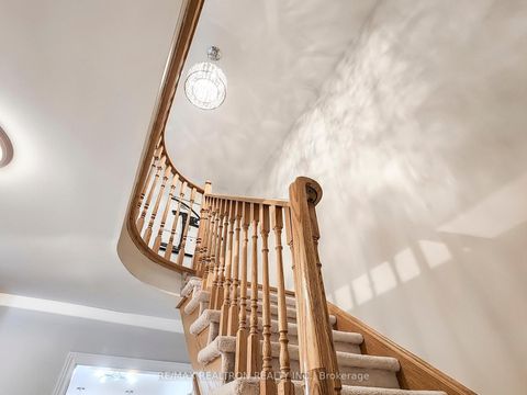 Photo 28 at 39 Venture Avenue, Rouge Woods, Richmond Hill