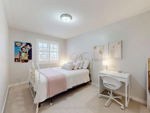 Photo 36 at 39 Venture Avenue, Rouge Woods, Richmond Hill