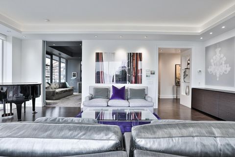 Photo 3 at 804 - 88 Davenport Road, Annex, Toronto