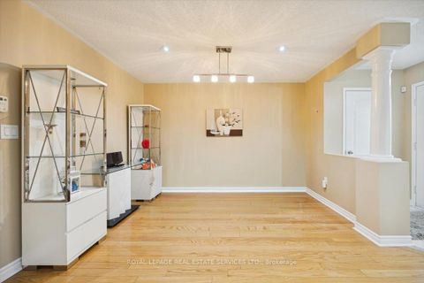 Photo 11 at 46 Georgina Gate, Birchmount, Toronto