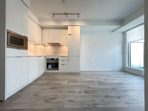 Photo 9 at S3001 - 8 Olympic Garden Drive, Newtonbrook East, Toronto