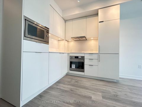 Photo 10 at S3001 - 8 Olympic Garden Drive, Newtonbrook East, Toronto