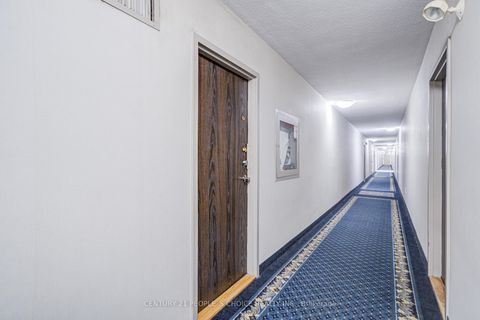 Photo 8 at 311 - 9 FOUR WIND Drive, York University Heights, Toronto