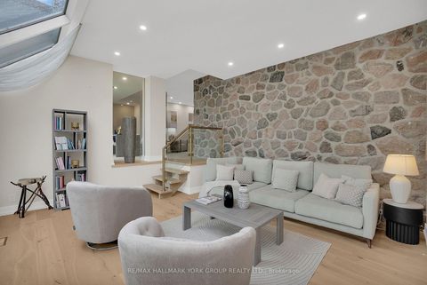 Photo 8 at 4235 17th Side Road, Rural King, King