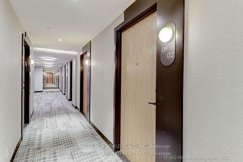 Photo 4 at 902 - 7950 Bathurst Street, Beverley Glen, Vaughan