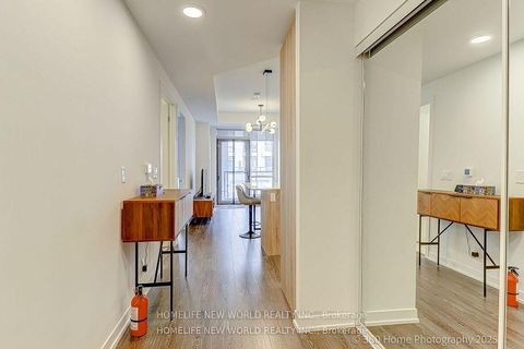 Photo 6 at 902 - 7950 Bathurst Street, Beverley Glen, Vaughan