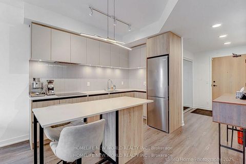 Photo 11 at 902 - 7950 Bathurst Street, Beverley Glen, Vaughan