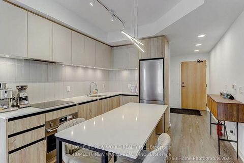 Photo 13 at 902 - 7950 Bathurst Street, Beverley Glen, Vaughan